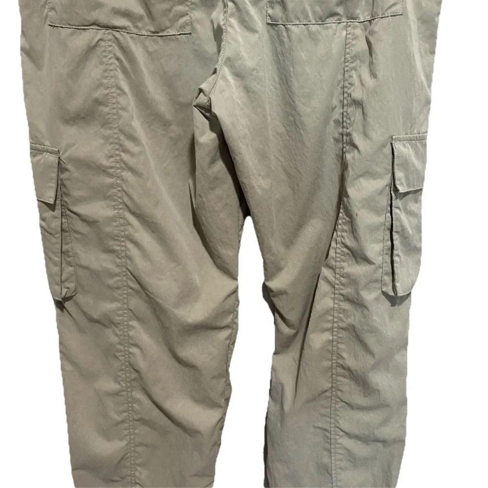 Nicole Miller New‎ York Women's Sage Green Joggers Size M w/ Multiple Pockets